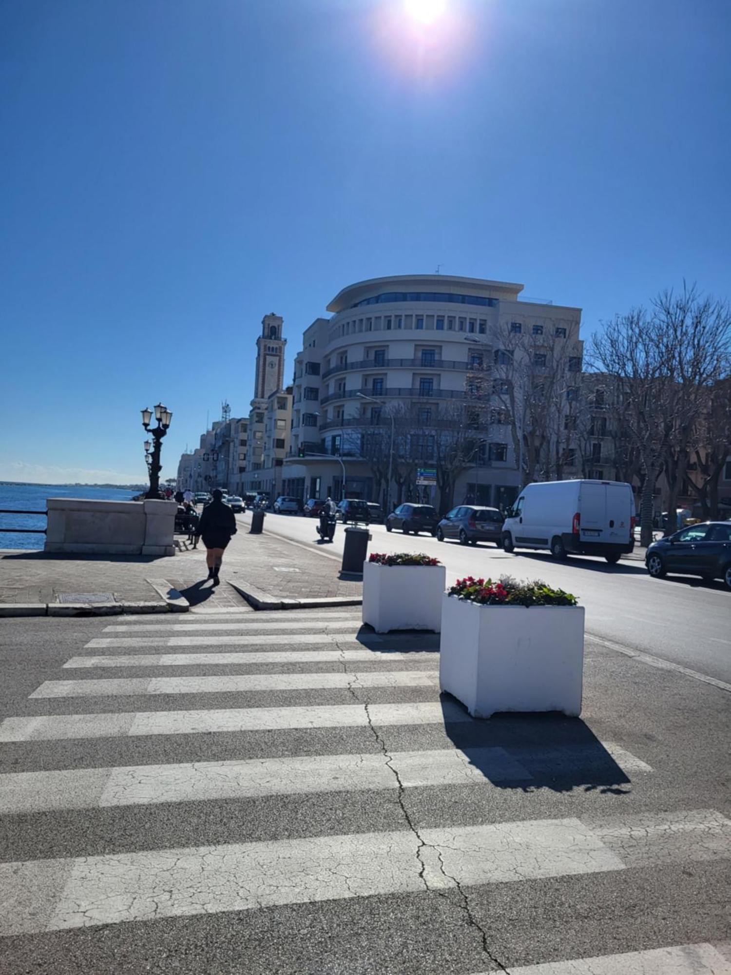 Casa Vacanze Manthy Posizione Centrale Bari Exterior foto