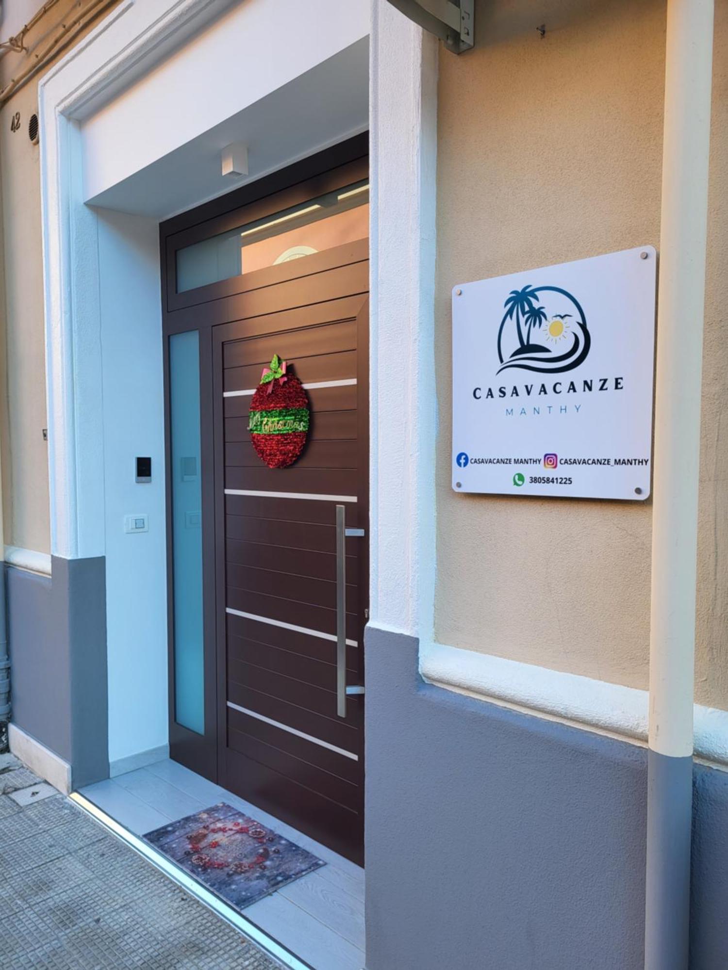 Casa Vacanze Manthy Posizione Centrale Bari Exterior foto